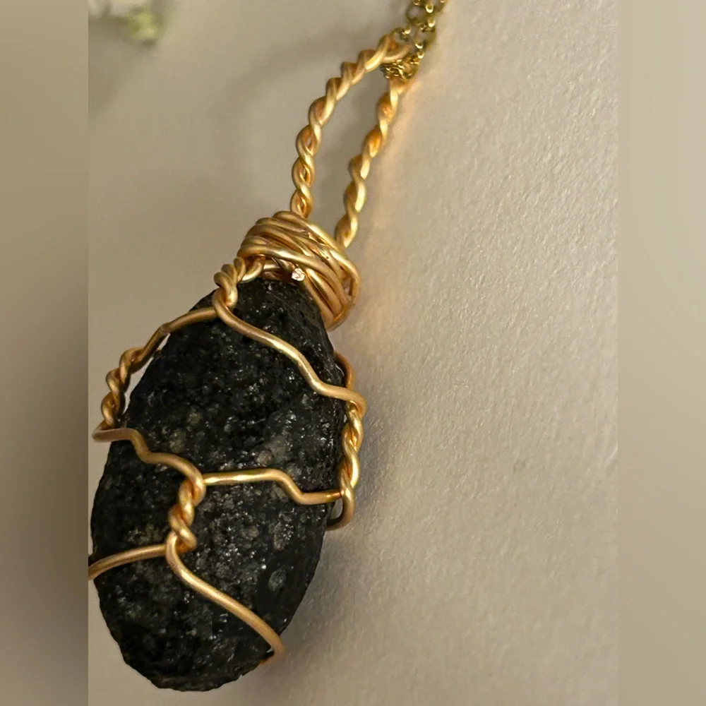 NWOT necklace Vietnam Black Tektite, artisan wire-wrapped 1.75” pendant goldtone
